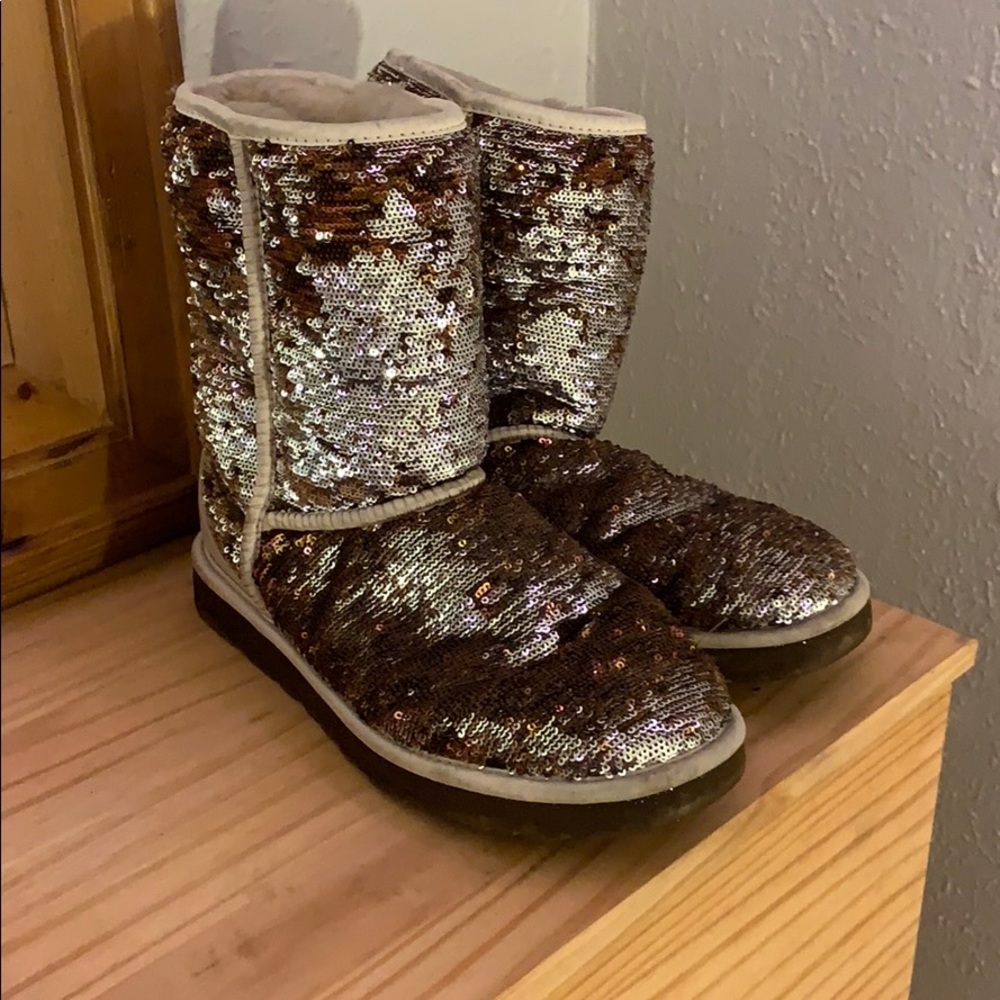 Champagne Sparkle Uggs (Used)